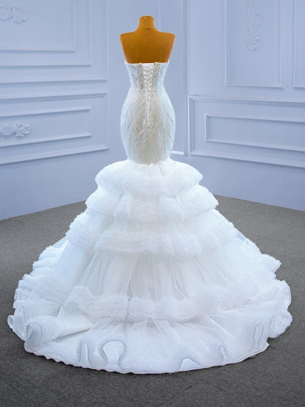 High End Weiß Perlenstickerei Spitze Blumen Brautkleider / Hochzeitskleider 2021 Meerjungfrau Bandeau Ärmellos Rückenfreies Hof-Schleppe Hochzeit