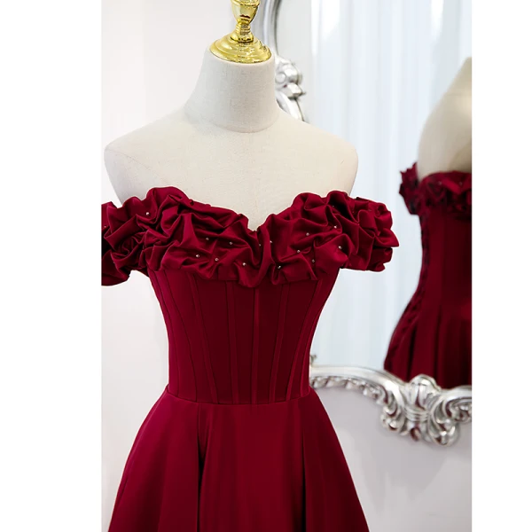 Elegant Burgundy Satin Prom Dresses 2021 A-Line / Princess Ruffle Off-The-Shoulder Short Sleeve Backless Floor-Length / Long Formal Dresses