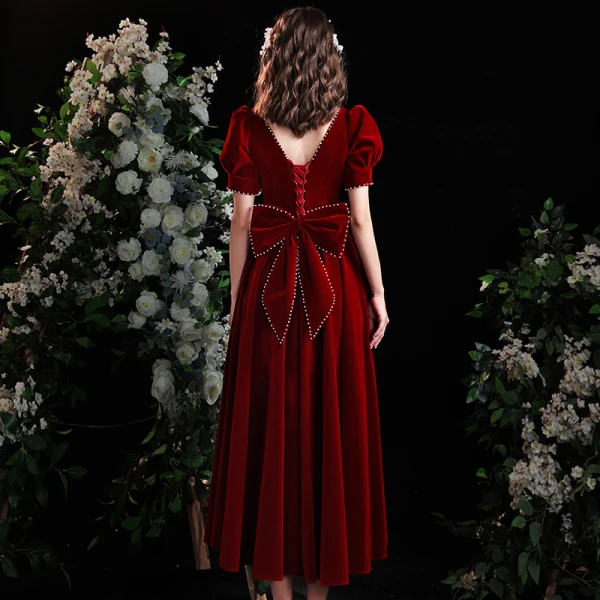 Chic / Beautiful Burgundy Suede Homecoming Graduation Dresses 2021 A-Line / Princess Pearl Square Neckline Puffy Short Sleeve Backless Bow Tea-length Formal Dresses