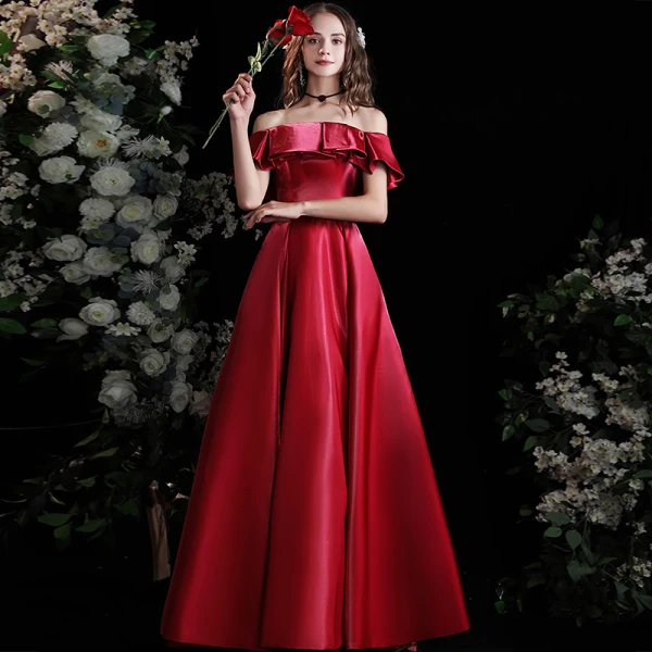 Modest / Simple Burgundy Satin Prom Dresses 2021 A-Line / Princess Off-The-Shoulder Short Sleeve Backless Floor-Length / Long Formal Dresses