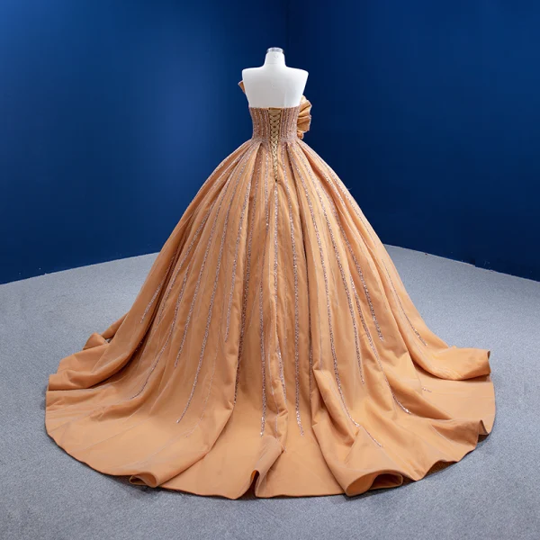 Haut de Gamme Champagne Perlage Paillettes Robe De Mariée 2021 Robe Boule Volants Bustier Sans Manches Dos Nu Tribunal Train Mariage