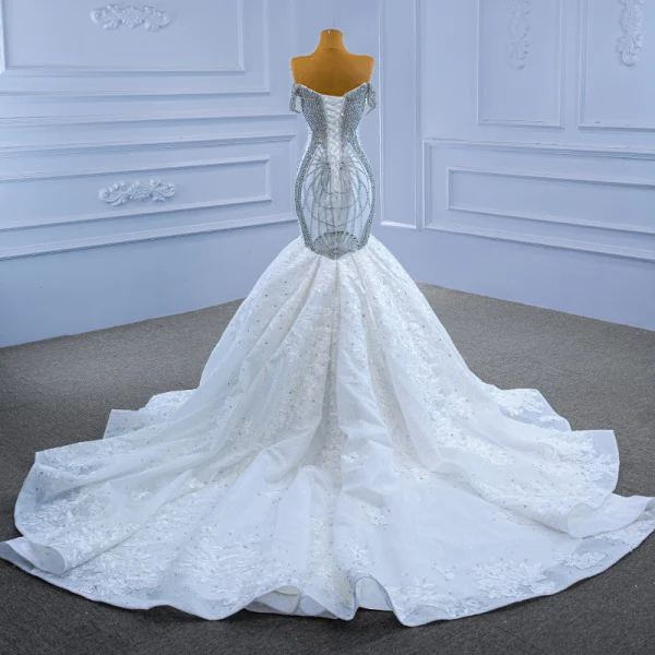 Luxus / Herrlich Fabelhaft Weiß Brautkleider / Hochzeitskleider 2021 Meerjungfrau Bandeau Perlenstickerei Strass Spitze Blumen Ärmellos Rückenfreies Kathedrale Schleppe Hochzeit