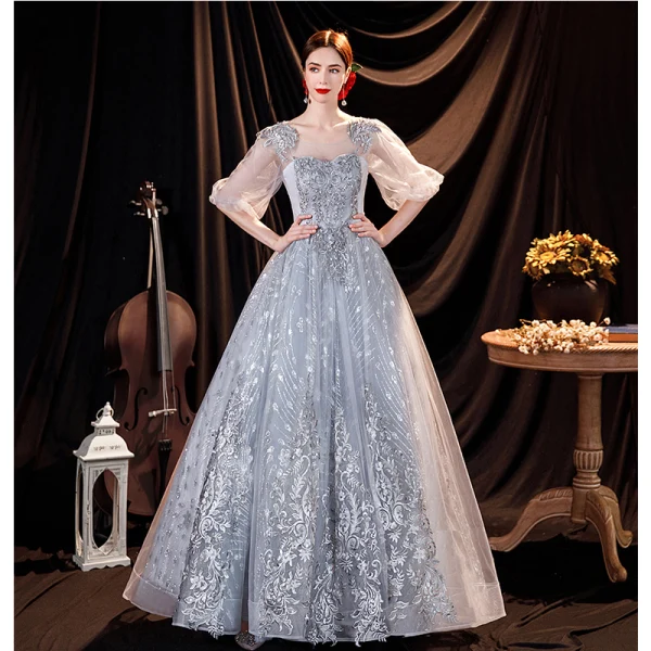 Charmant Gris Robe De Bal 2021 Princesse Encolure Dégagée Perlage Perle En Dentelle Fleur Gonflée Manches Courtes Dos Nu Longue Robe De Ceremonie