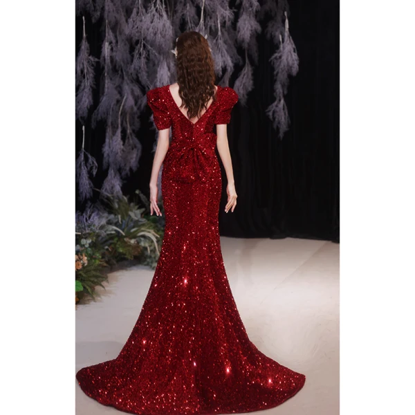 Scintillantes Bordeaux Perlage Paillettes Robe De Soirée 2021 Trompette / Sirène V-Cou Manches Courtes Dos Nu Noeud Train De Balayage Robe De Ceremonie