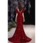 Scintillantes Bordeaux Perlage Paillettes Robe De Soirée 2021 Trompette / Sirène V-Cou Manches Courtes Dos Nu Noeud Train De Balayage Robe De Ceremonie