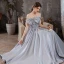 Élégant Bleu Ciel Satin Robe De Bal 2021 Princesse De l'épaule Perle Noeud Sans Manches Dos Nu Longue Robe De Ceremonie