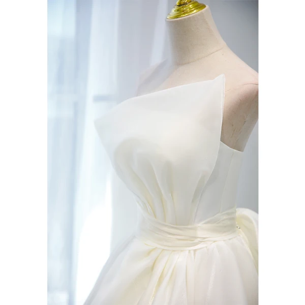 Elegant Ivory Satin Prom Dresses 2021 A-Line / Princess Strapless Sleeveless Backless Bow Prom Floor-Length / Long Formal Dresses