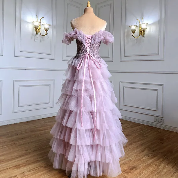 Wysokiej Klasy Liliowy Wykonany Ręcznie Frezowanie Cekiny Sukienki Na Bal 2021 Princessa Przy Ramieniu Kótkie Rękawy Bez Pleców Kokarda Kaskadowe Falbany Długie Sukienki Wizytowe