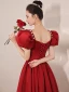 Elegant Burgunder Beading Perle Ballkjoler 2021 Prinsesse Satin Firkantet Hals Puffy Korte Ermer Ryggløse Lange Formelle Kjoler