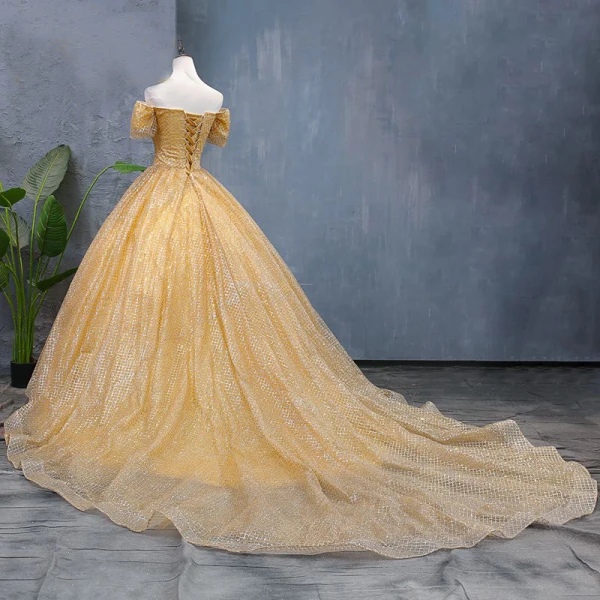 Scintillantes Doré Robe De Mariée 2019 Robe Boule De l'épaule Paillettes Manches Courtes Dos Nu Chapel Train