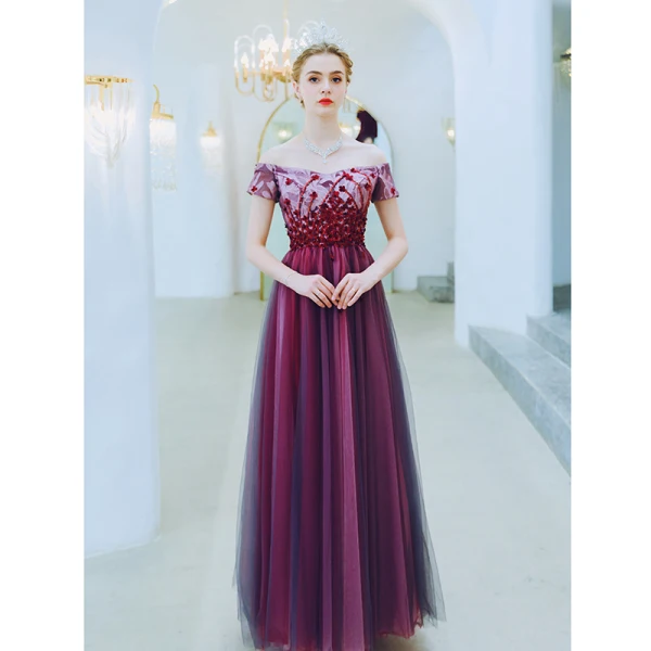 Charmant Bordeaux Robe De Soirée 2019 Princesse De l'épaule Perlage En Dentelle Fleur Appliques Manches Courtes Dos Nu Longue Robe De Ceremonie