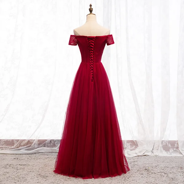 Snygga / Fina Burgundy Aftonklänningar 2019 Prinsessa Av Axeln Rosett Spets Korta ärm Halterneck Långa Formella Klänningar