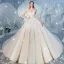 Fantastisk Champagne Bröllopsklänningar 2019 Balklänning Urringning Beading Paljetter Spets Blomma Ärmlös Halterneck Royal Train