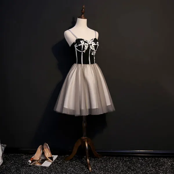Sexy Black Cocktail Dresses 2018 A-Line / Princess Appliques Spaghetti Straps Backless Sleeveless Short Formal Dresses