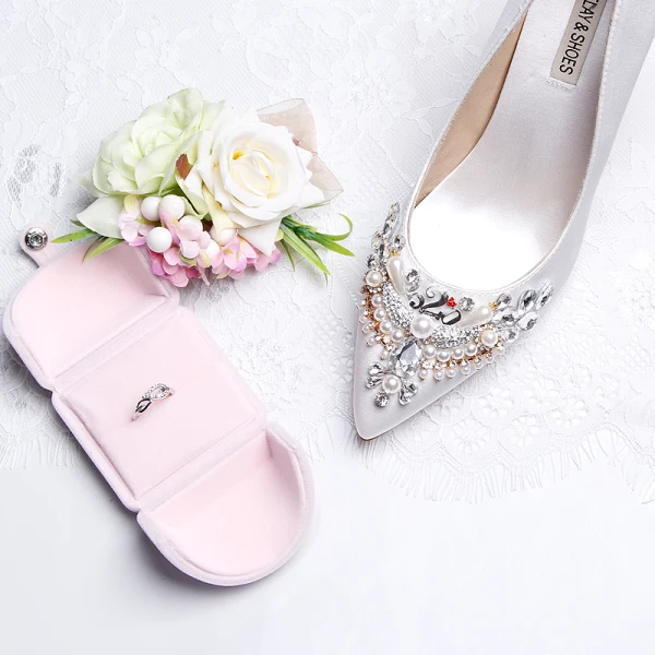 Charming Ivory Wedding Shoes 2019 Leather Satin Beading Pearl Rhinestone 9 cm Stiletto Heels Pointed Toe Wedding Pumps