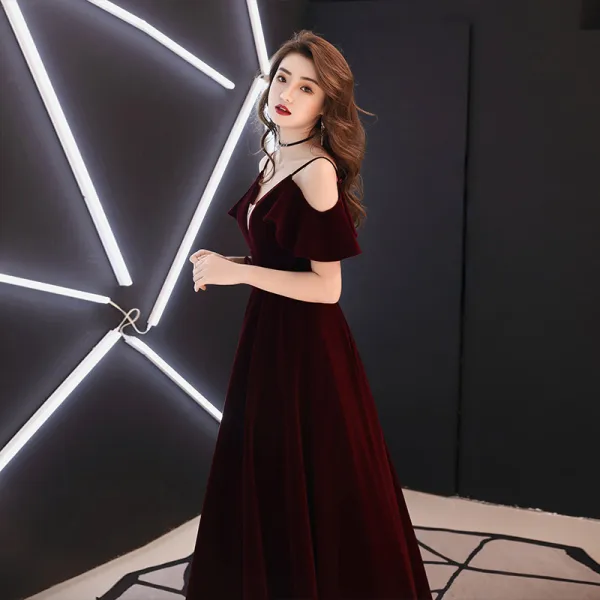 Chic / Beautiful Burgundy Evening Dresses 2019 A-Line / Princess Spaghetti Straps Suede Bow Short Sleeve Backless Floor-Length / Long Formal Dresses