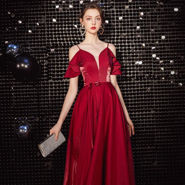 Chic / Belle Bordeaux Robe De Soirée 2020 Princesse Bretelles Spaghetti Noeud Manches Courtes Dos Nu Longue Robe De Ceremonie