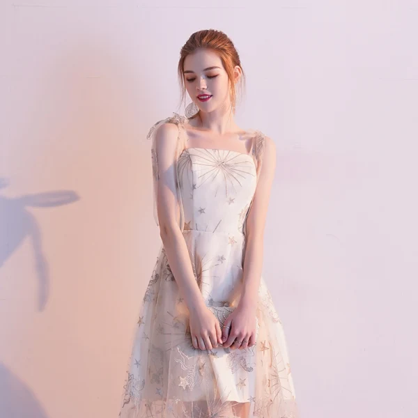 Modern / Fashion Champagne Homecoming Graduation Dresses 2020 A-Line / Princess Spaghetti Straps Lace Star Sleeveless Backless Asymmetrical Formal Dresses