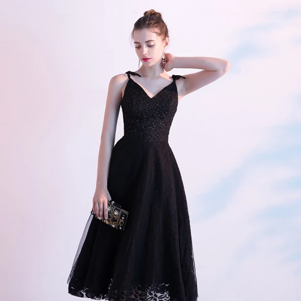 Chic / Belle Noire de retour Robe De Graduation 2020 Princesse Bretelles Spaghetti Paillettes En Dentelle Fleur Sans Manches Dos Nu Mi-Longues Robe De Ceremonie