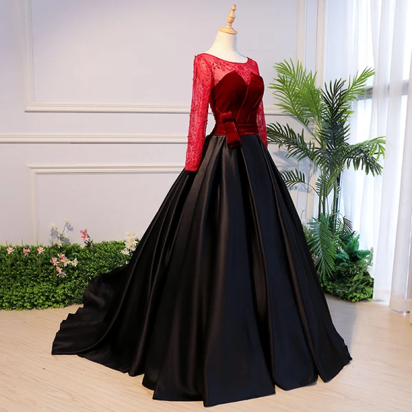 Elegant Black Prom Dresses 2018 Ball Gown Beading Bow Scoop Neck Backless Long Sleeve Sweep Train Formal Dresses