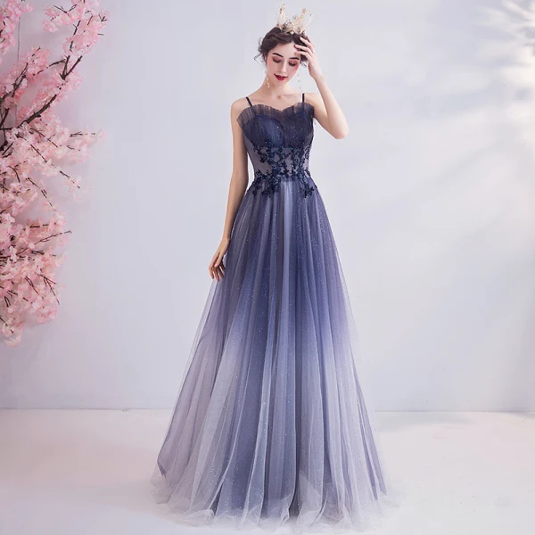 Edles Farbverlauf Violett Abendkleider 2020 A Linie Spaghettiträger Kristall Spitze Blumen Strass Pailletten Ärmellos Rückenfreies Lange Festliche Kleider
