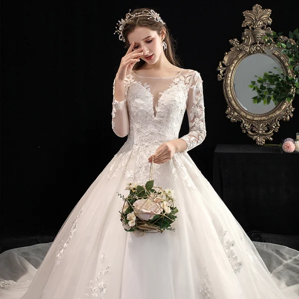 Fabuleux Ivoire Robe De Mariée 2020 Princesse Encolure Dégagée Perle Faux Diamant En Dentelle Fleur 3/4 Manches Dos Nu Cathedral Train
