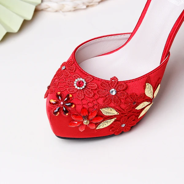 Fashion Red Wedding Shoes 2020 Satin Ankle Strap Rhinestone Lace Flower 14 cm Stiletto Heels Pointed Toe Wedding High Heels