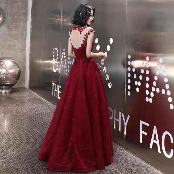 Elegant Burgundy Evening Dresses 2020 A-Line / Princess Beading Rhinestone Sequins Lace Flower High Neck Sleeveless Backless Floor-Length / Long Formal Dresses