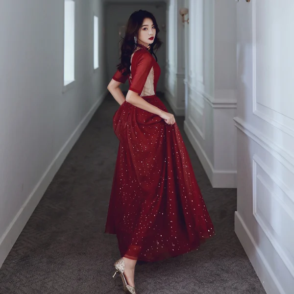 Mode Bordeaux Robe De Soirée 2020 Princesse Col Haut Perlage Étoile Paillettes 1/2 Manches Dos Nu Longue Robe De Ceremonie