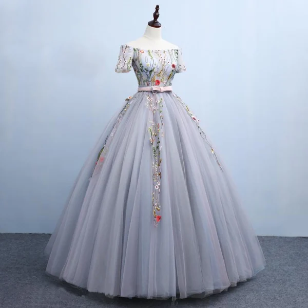 Chic Beautiful Grey Quinceaera Prom Dresses 2018 Ball Gown Embroidered Bow Backless Chic Beautiful Grey Quinceaera Prom Dresses 2018 Ball Gown Embroidered Bow Backless