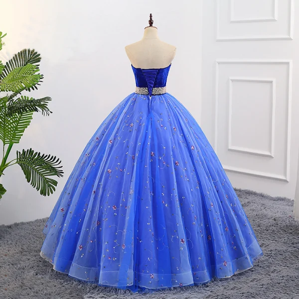 Elegant Kongeblå Quinceañera Ballkjoler 2018 Ballkjole Brodert Perle Suede Kjæreste Ryggløse Uten Ermer Lange Formelle Kjoler