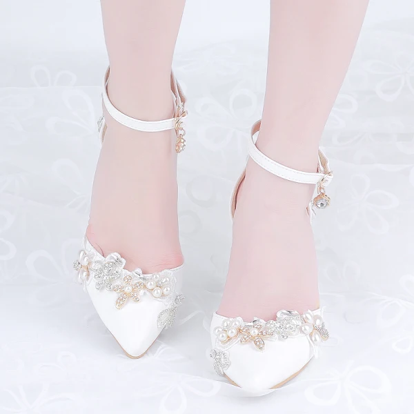 Charmant Ivory / Creme Brautschuhe 2020 Perle Strass Spitze Blumen 8 cm Stilettos Spitzschuh Hochzeit Hochhackige
