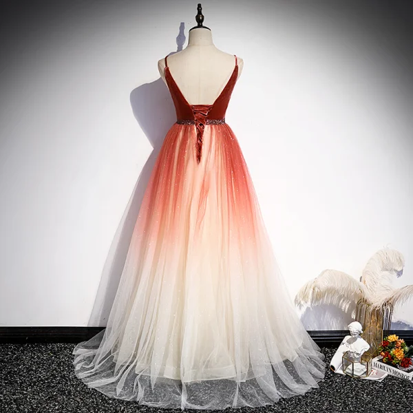 Moderne / Mode Dégradé De Couleur Rouge Glitter Robe De Bal 2021 Princesse Bretelles Spaghetti Faux Diamant Ceinture Sans Manches Dos Nu Longue Robe De Ceremonie