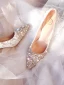 Charmant Silber Handgefertigt Brautschuhe 2020 Leder Spitze Strass Pailletten 7 cm Stilettos Spitzschuh Hochzeit Pumps