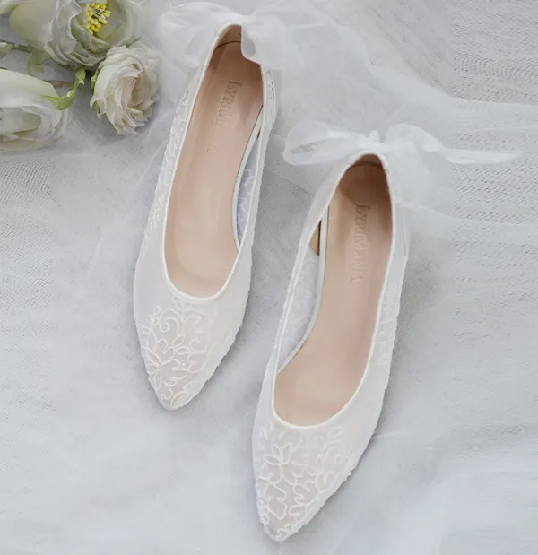 Classy Ivory Wedding Shoes 2020 Tulle Lace Flat Pointed Toe Wedding Heels