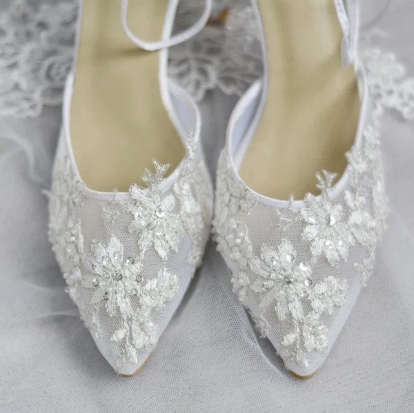 Edles Ivory / Creme Handgefertigt Durchsichtige Brautschuhe 2020 Leder Perle Strass Spitze 6 cm Stilettos Spitzschuh Hochzeit Hochhackige