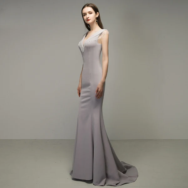 Élégant Argenté Gris Robe De Soirée 2020 Trompette / Sirène V-Cou Perlage Gland Sans Manches Dos Nu Train De Balayage Robe De Ceremonie