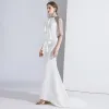 Mode Weiß Abendkleider 2020 Meerjungfrau Rundhalsausschnitt Perlenstickerei Kurze Ärmel Sweep / Pinsel Zug Festliche Kleider