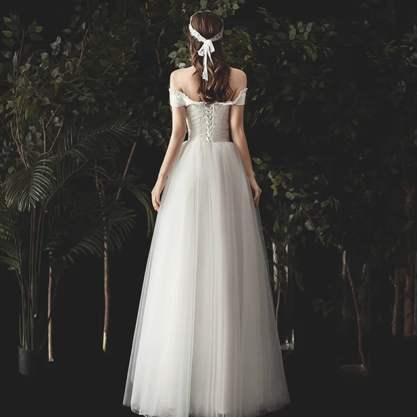 Charmant Ivoire Robe De Mariée 2020 Princesse Volants De l'épaule En Dentelle Fleur Sans Manches Dos Nu Longue
