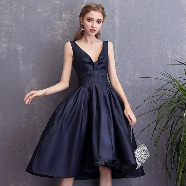 Chic / Beautiful Navy Blue Homecoming Graduation Dresses 2018 A-Line / Princess Backless V-Neck Sleeveless Short Formal Dresses