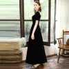 Vintage / Retro Black Homecoming Graduation Dresses 2020 A-Line / Princess Suede Scoop Neck Rhinestone Short Sleeve Backless Floor-Length / Long Formal Dresses