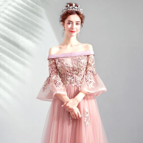 Chic Rose Bonbon Robe De Bal 2020 Princesse De l'épaule Perle Faux Diamant En Dentelle Fleur Manches de cloche Dos Nu Train De Balayage Robe De Ceremonie