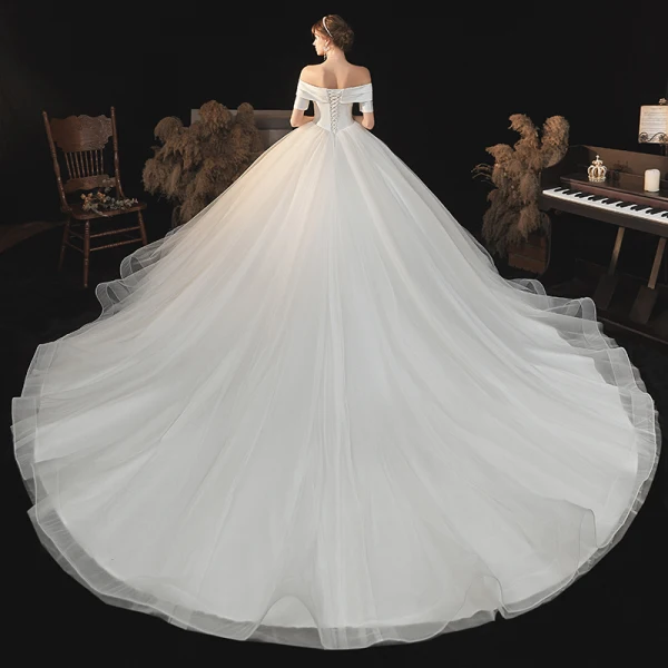 Schlicht Elegante Ivory / Creme Brautkleider / Hochzeitskleider 2021 A Linie Off Shoulder Kurze Ärmel Rückenfreies Königliche Schleppe Hochzeit