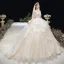 Charmant Ivoire Glitter Volants en Cascade Robe De Mariée 2020 Robe Boule Encolure Dégagée Perlage En Dentelle Fleur 1/2 Manches Dos Nu Cathedral Train