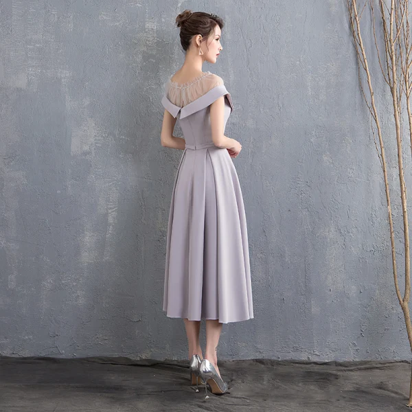 Chic / Beautiful Grey Homecoming Graduation Dresses 2018 A-Line / Princess Rhinestone Sash Scoop Neck Short Sleeve Tea-length Formal Dresses