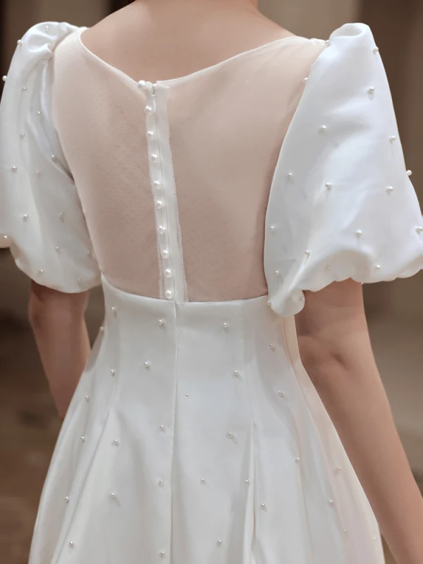 Modest / Simple White Homecoming Graduation Dresses 2022 A-Line / Princess Satin V-Neck Puffy Short Sleeve Pearl Tea-length Formal Dresses