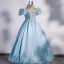 Élégant Bleu Ciel Satin Robe De Bal 2022 Robe Boule Encolure Dégagée Perlage Noeud Gonflée Manches Courtes Dos Nu Longue Robe De Ceremonie
