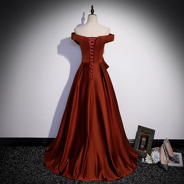 Elegant Coffee Satin Prom Dresses 2022 A-Line / Princess Off-The-Shoulder Bow Short Sleeve Backless Floor-Length / Long Formal Dresses
