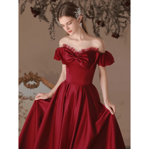 Elegant Burgundy Satin Prom Dresses 2022 A-Line / Princess Off-The-Shoulder Bow Short Sleeve Backless Floor-Length / Long Formal Dresses