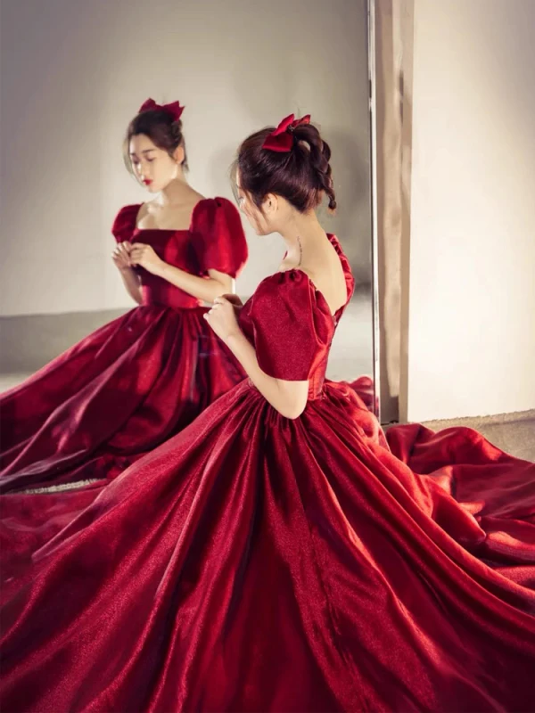 Elegant Burgundy Satin Prom Dresses 2022 A-Line / Princess Square Neckline Puffy Short Sleeve Backless Floor-Length / Long Formal Dresses